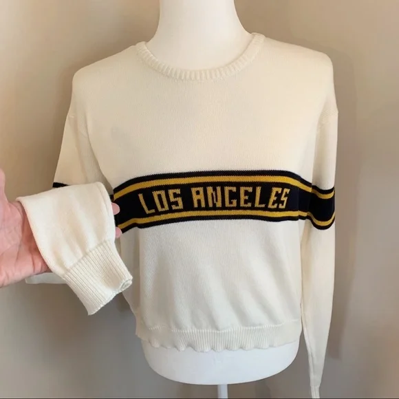 SOLD! Brandy Melville Women’s One Size White Los Angeles Knit Collegiate Sweater - Picture 7 of 8